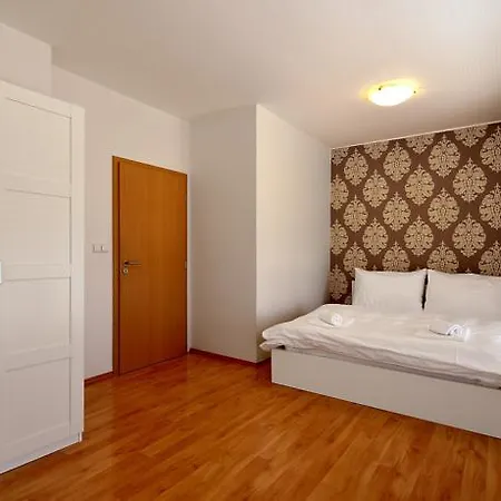 Ambiente Serviced - District Ii Appartement