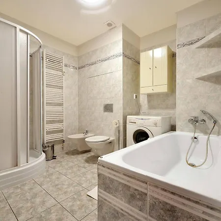 Appartement Ambiente Serviced - District Ii *